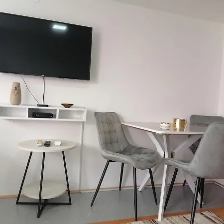 28 Apartment